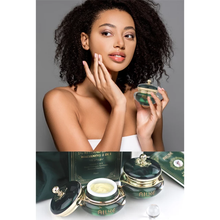 Load image into Gallery viewer, Ailke Superior Whitening Smoothen Whitening & Regenerating 2 in 1 Set.