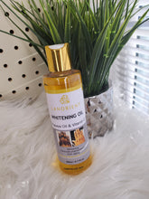 Load image into Gallery viewer, Whitening Oil with papaya and vitamin c for dark spots, knuckle,dull skin,..
